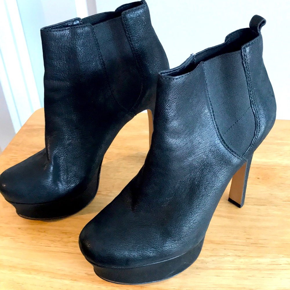 Black Vince Camuto platform booties!